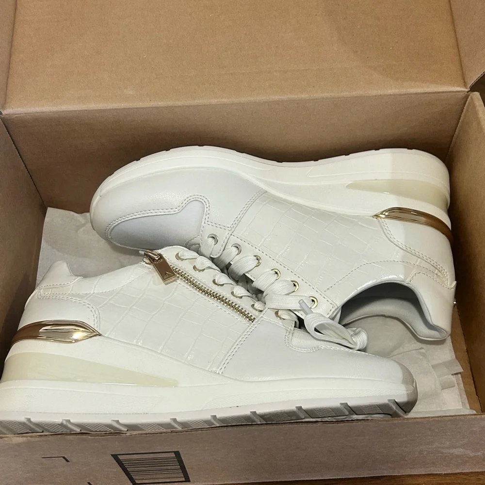 Aldo Adwiwia Women's Trainers
Trainers Wedge Sneakers Gold Outline Zipper Size 9 - Picture 6 of 13